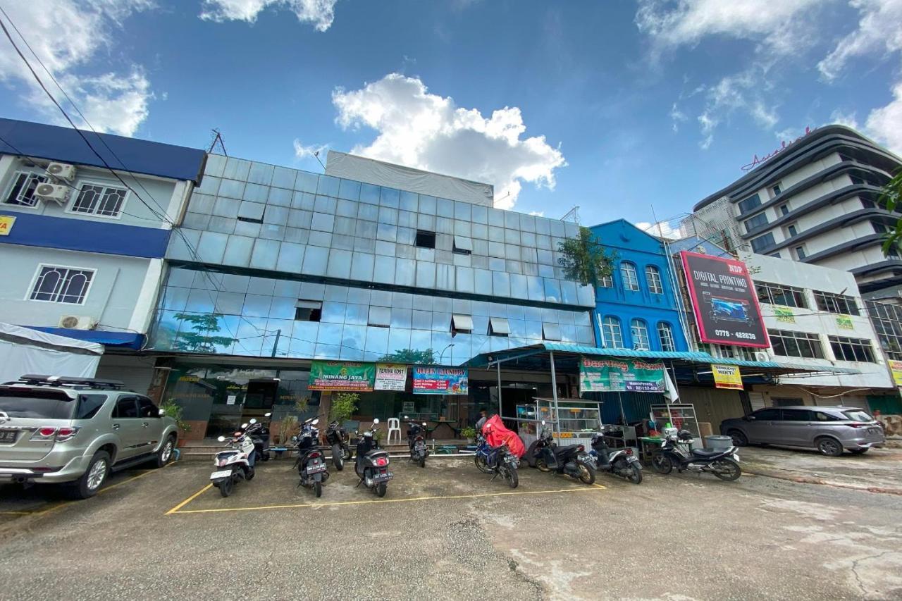 Oyo 92702 Minang Jaya Hotel Nagoya Exterior photo